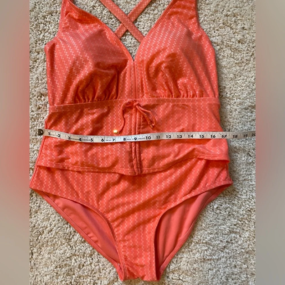 SwimSuit - Picture 6 of 8